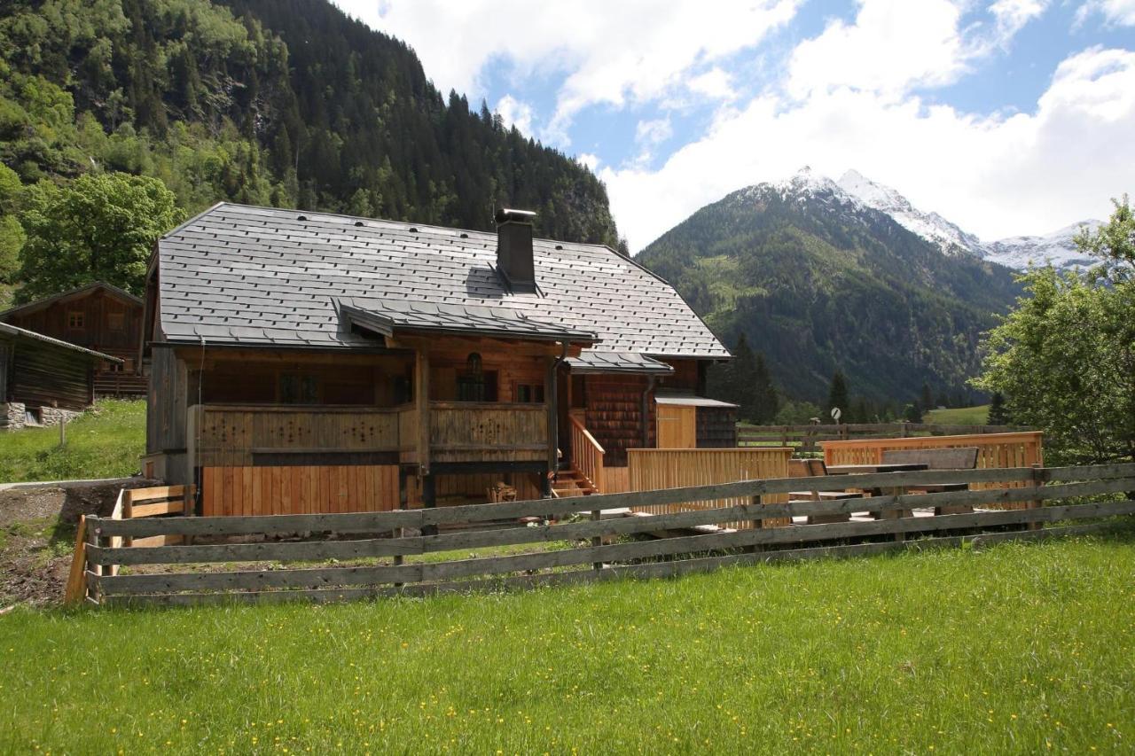 Weisse Wand Almen Chalet *