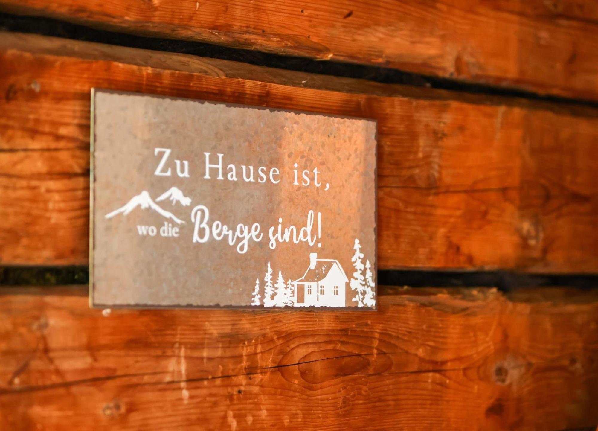 Weisse Wand Almen Chalet *